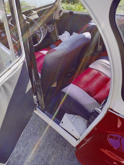 Citroen 2CV 6 of 6
