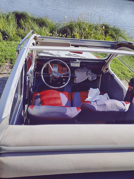 Citroen 2CV 4 of 6