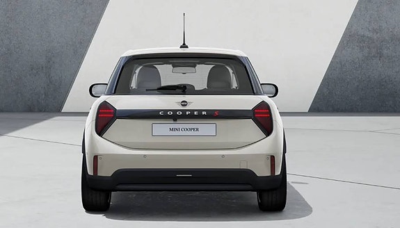 MINI Cooper S 5 of 5