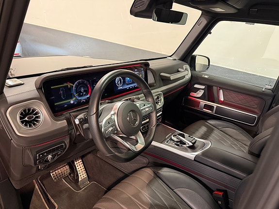 Mercedes-Benz G55 14 of 24