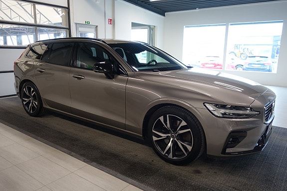 Volvo V60 4 of 5