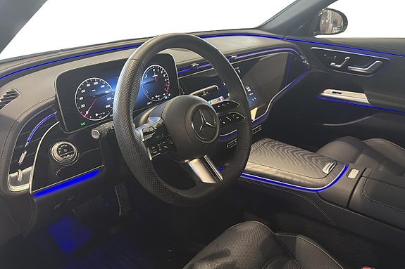 Mercedes-Benz E300 de 7 of 14