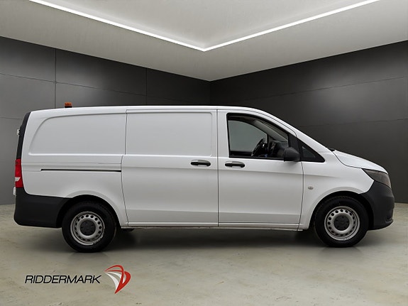 Mercedes-Benz Vito 108 2 of 5