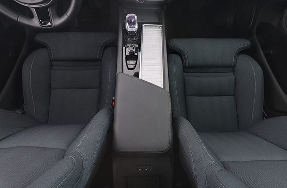 Volvo XC60 9 of 17