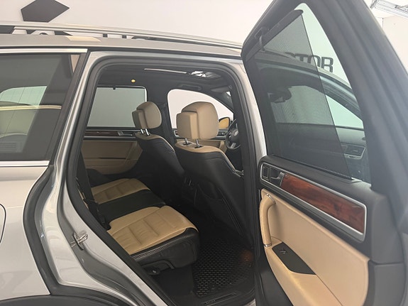 Volkswagen Touareg 14 of 23