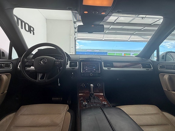 Volkswagen Touareg 19 of 23