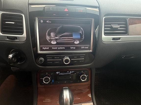 Volkswagen Touareg 20 of 23