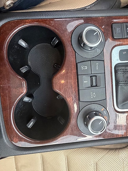 Volkswagen Touareg 23 of 23