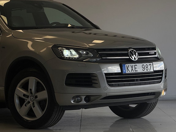 Volkswagen Touareg 4 of 23