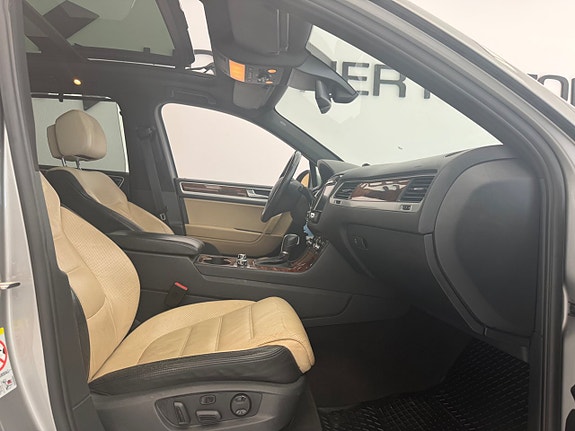 Volkswagen Touareg 13 of 23