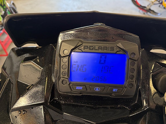 Polaris PRO RMK 800 36" Framvagn/ Skinz Bågar / NY matta 750:-/ Mån Frakt -17 12 of 12
