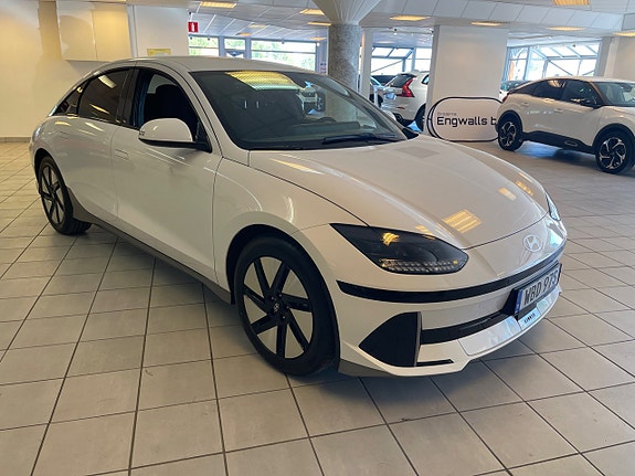 Hyundai Ioniq 6 3 of 8