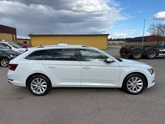 Skoda Superb 4 of 5