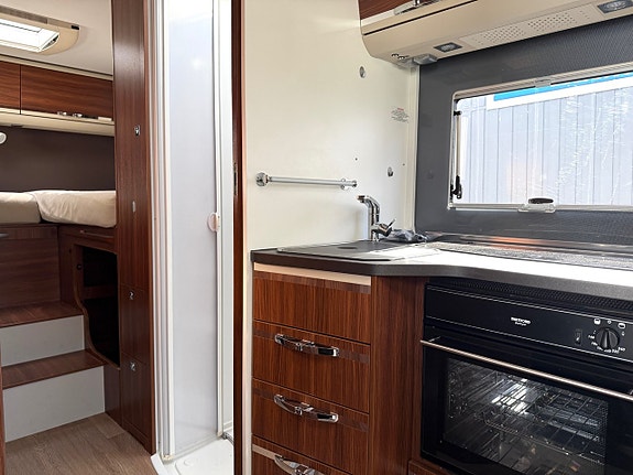 Adria Coral 670 SL 8 of 17