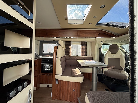 Adria Coral 670 SL 7 of 17