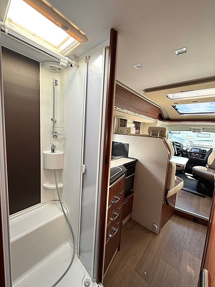Adria Coral 670 SL 11 of 17