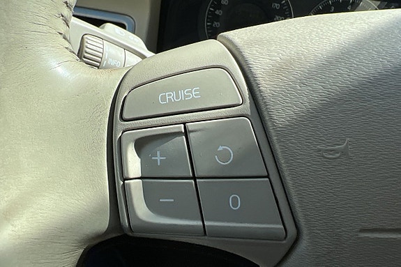 Volvo V70 15 of 26