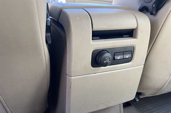 Volvo V70 13 of 26