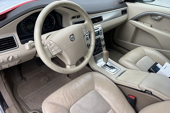 Volvo V70 19 of 26