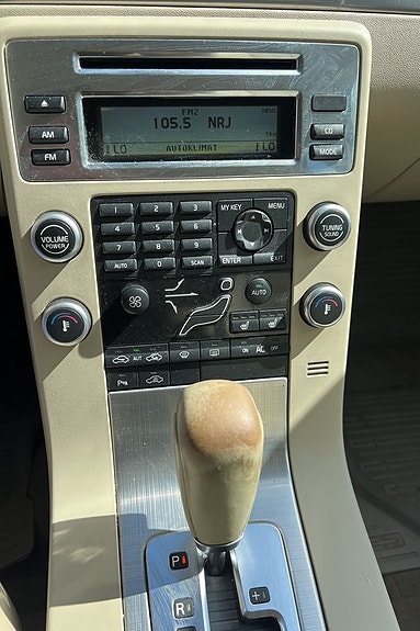 Volvo V70 14 of 26