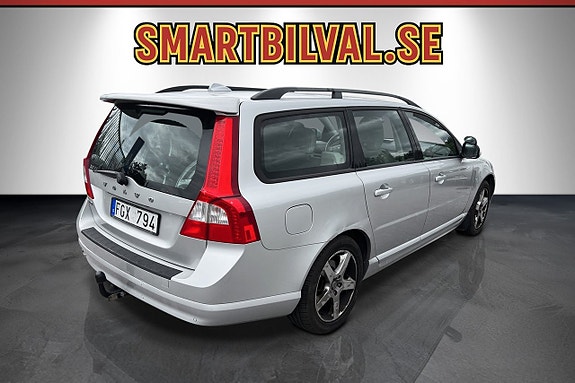 Volvo V70 4 of 26