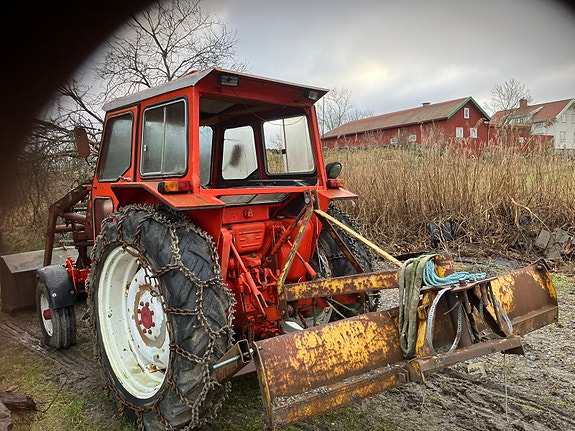 International IH 574 3 of 4