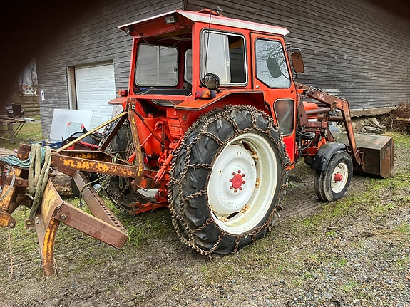 International IH 574 2 of 4