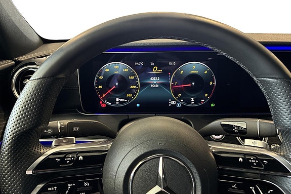 Mercedes-Benz E220 5 of 13