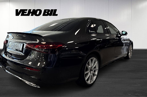 Mercedes-Benz E220 3 of 13