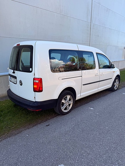 Volkswagen Caddy Maxi 5 of 5