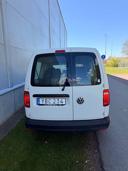 Volkswagen Caddy Maxi 4 of 5