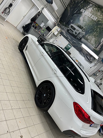 BMW 520d 2 of 3