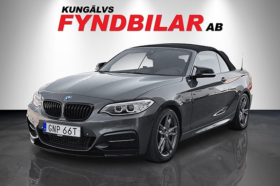 BMW M240i 8 of 9