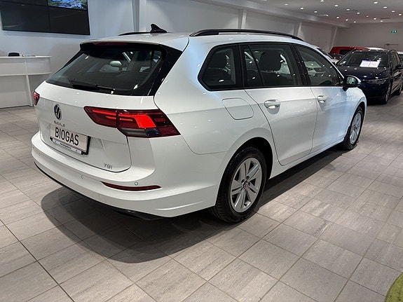 Volkswagen Golf VIII 7 of 14