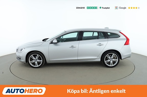 Volvo V60 2 of 5