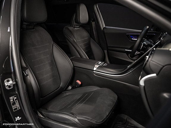 Mercedes-Benz C300 27 of 30