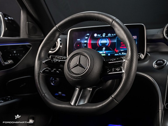 Mercedes-Benz C300 19 of 30
