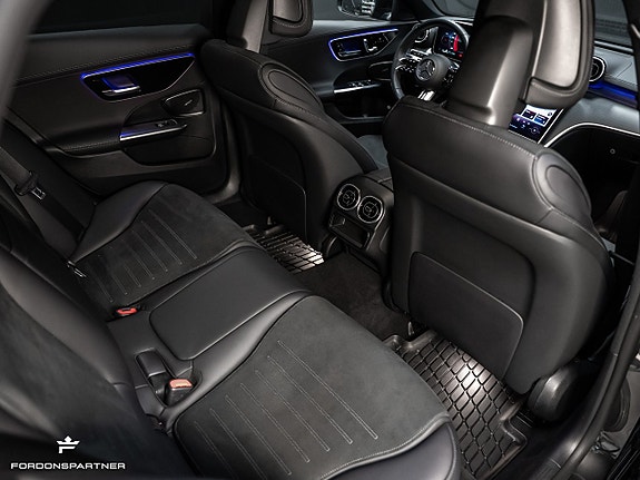 Mercedes-Benz C300 29 of 30