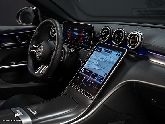 Mercedes-Benz C300 23 of 30