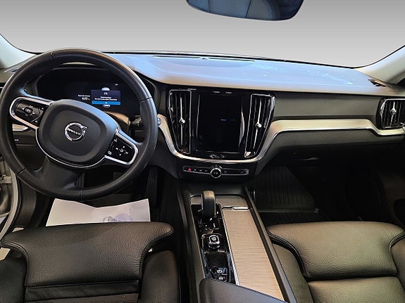 Volvo V60 Cross Country 10 of 12