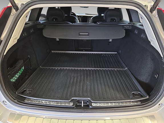 Volvo V60 Cross Country 12 of 12