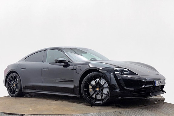 Porsche Taycan Turbo 4 of 5