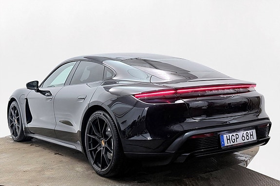Porsche Taycan Turbo 10 of 30