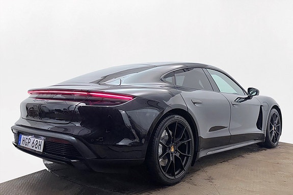 Porsche Taycan Turbo 6 of 30