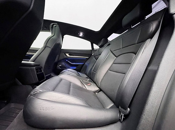 Porsche Taycan Turbo 19 of 30
