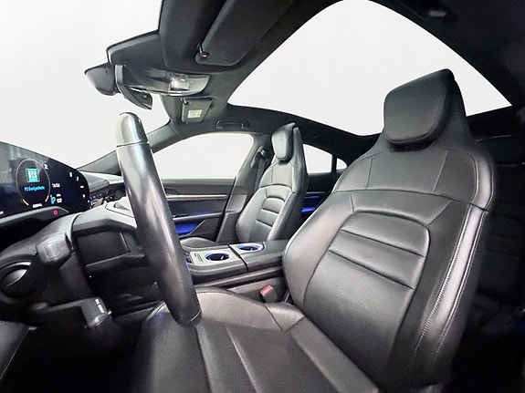 Porsche Taycan Turbo 14 of 30