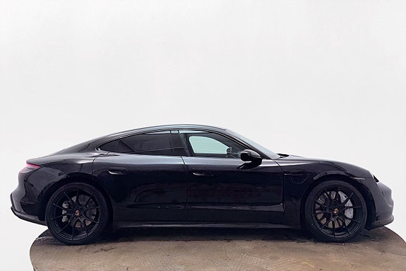 Porsche Taycan Turbo 5 of 5