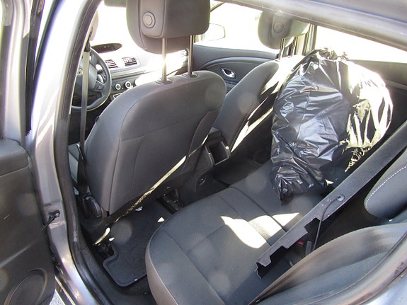 Renault Megane 10 of 14