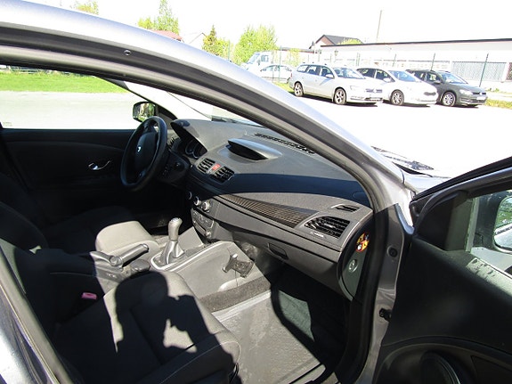 Renault Megane 11 of 14