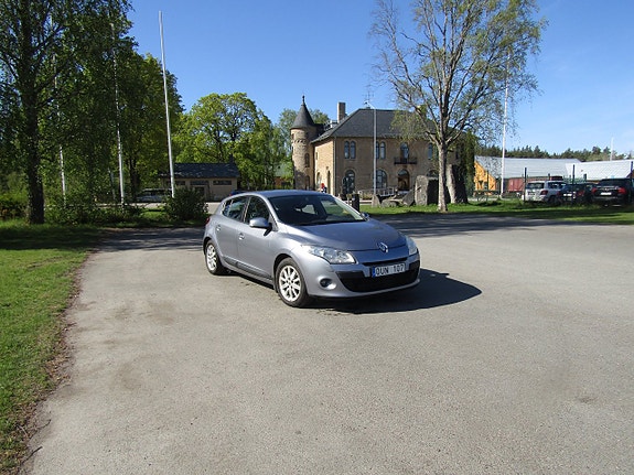 Renault Megane 2 of 14